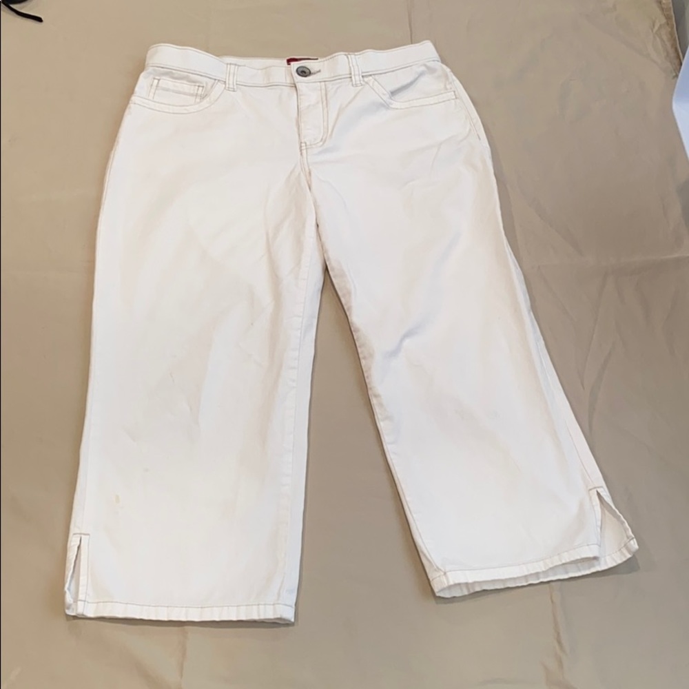 MERINA WHITE CROP JEANS
